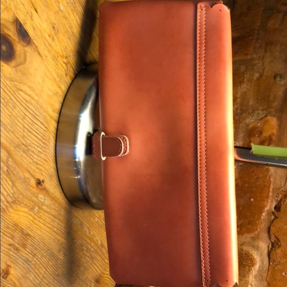 Classic clutch 💞🌺 - Picture 4 of 4